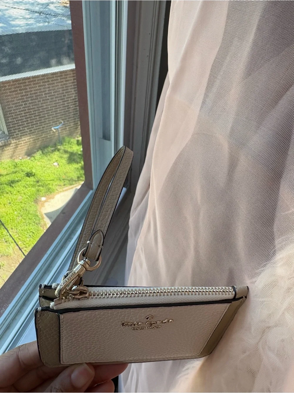 kate spade two-tone taupe leather cardholder wristlet wallet